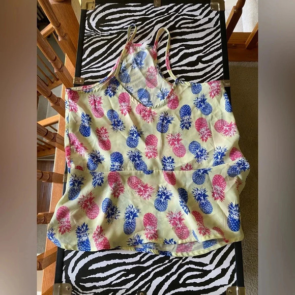 Pineapple tank top size small - Picture 2 of 8